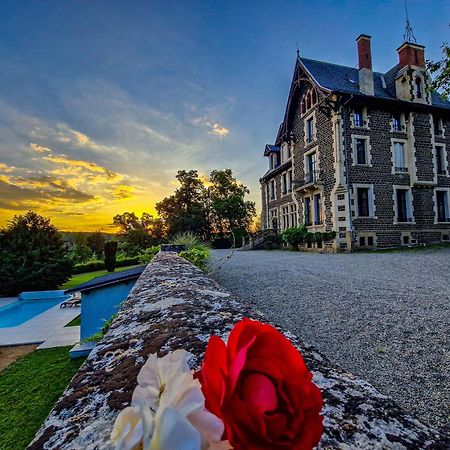 Manoir Des Reves Sauvages Hotel Parentignat Buitenkant foto